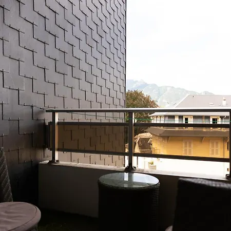 Le Camp De Base - Vue Montagne